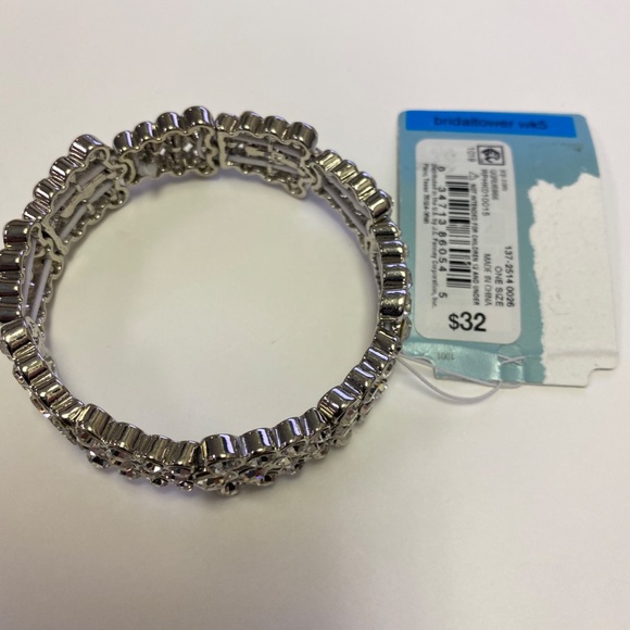 Monet Jewelry The Bridal Collection Stretch Bracelet- NEW - Picture 4 of 4